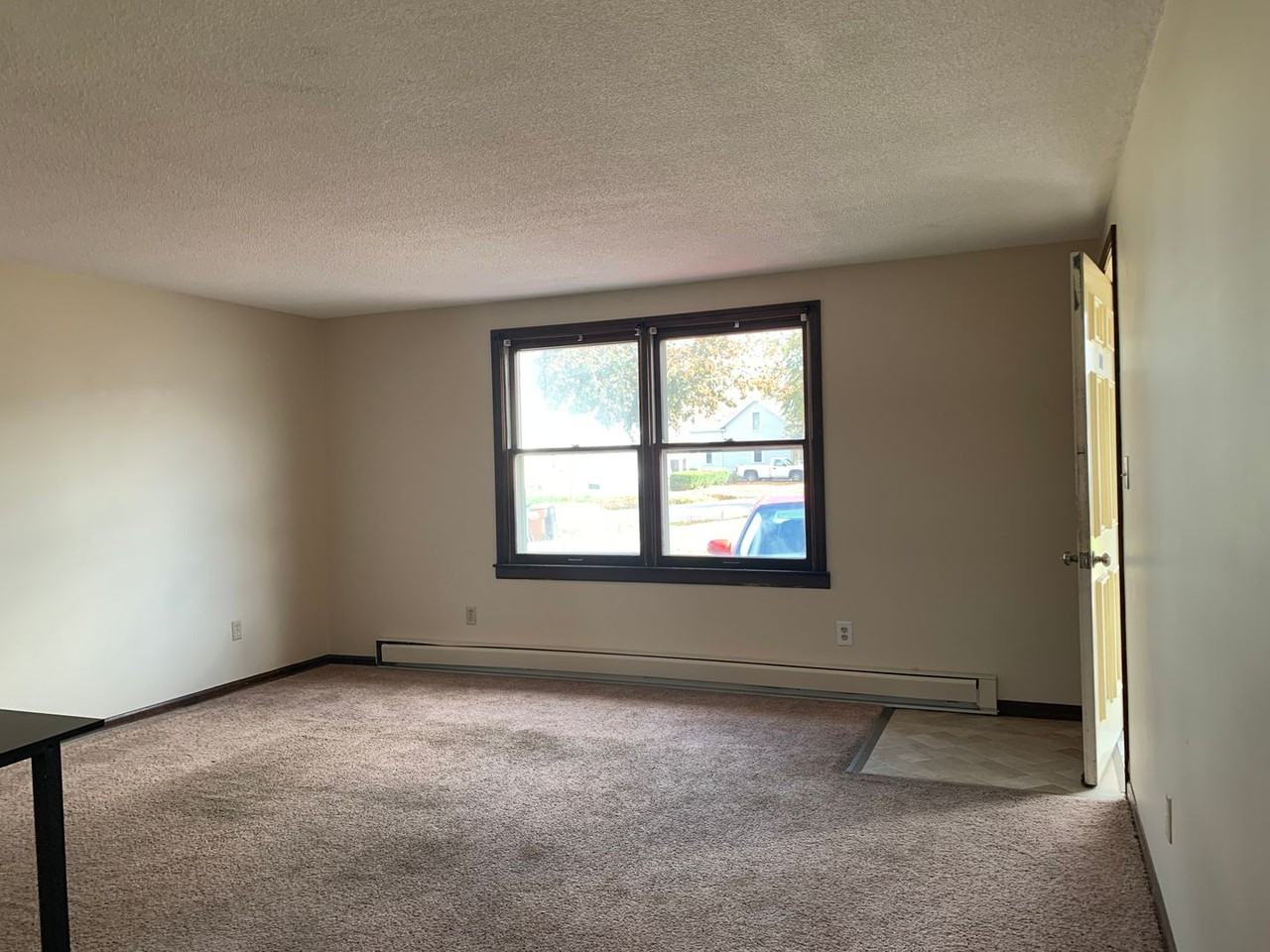 106 Coe St - Photo 2 of 5