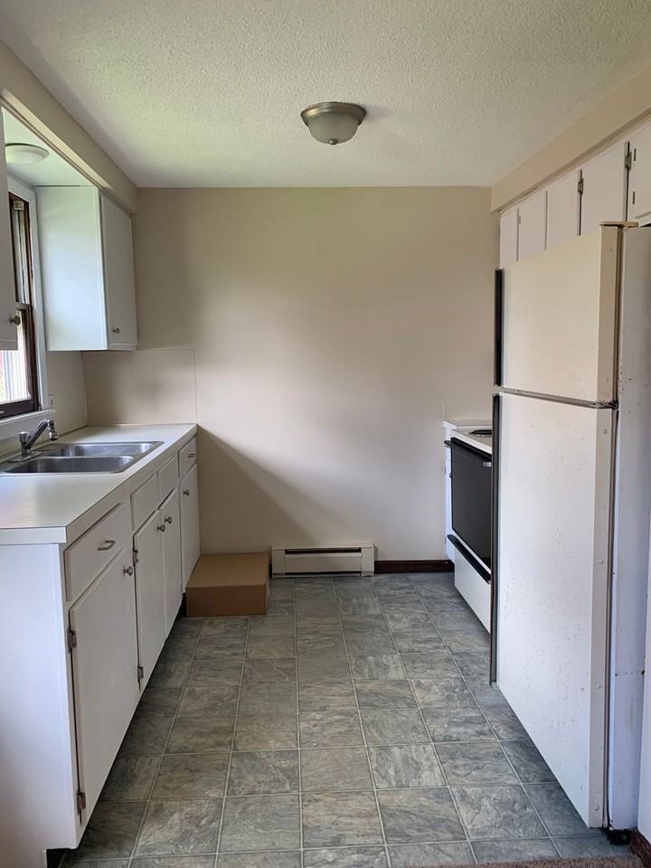 106 Coe St - Photo 4 of 5