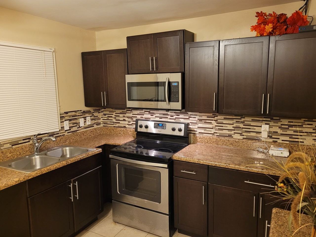 2474 Fairway Cir Sw - Photo 2 of 10