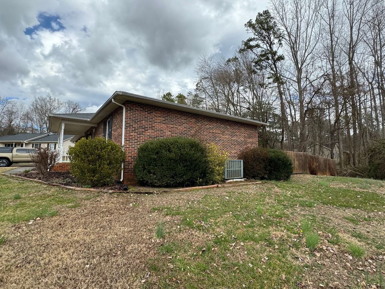 104 N College Manor Dr - Photo 2 of 33