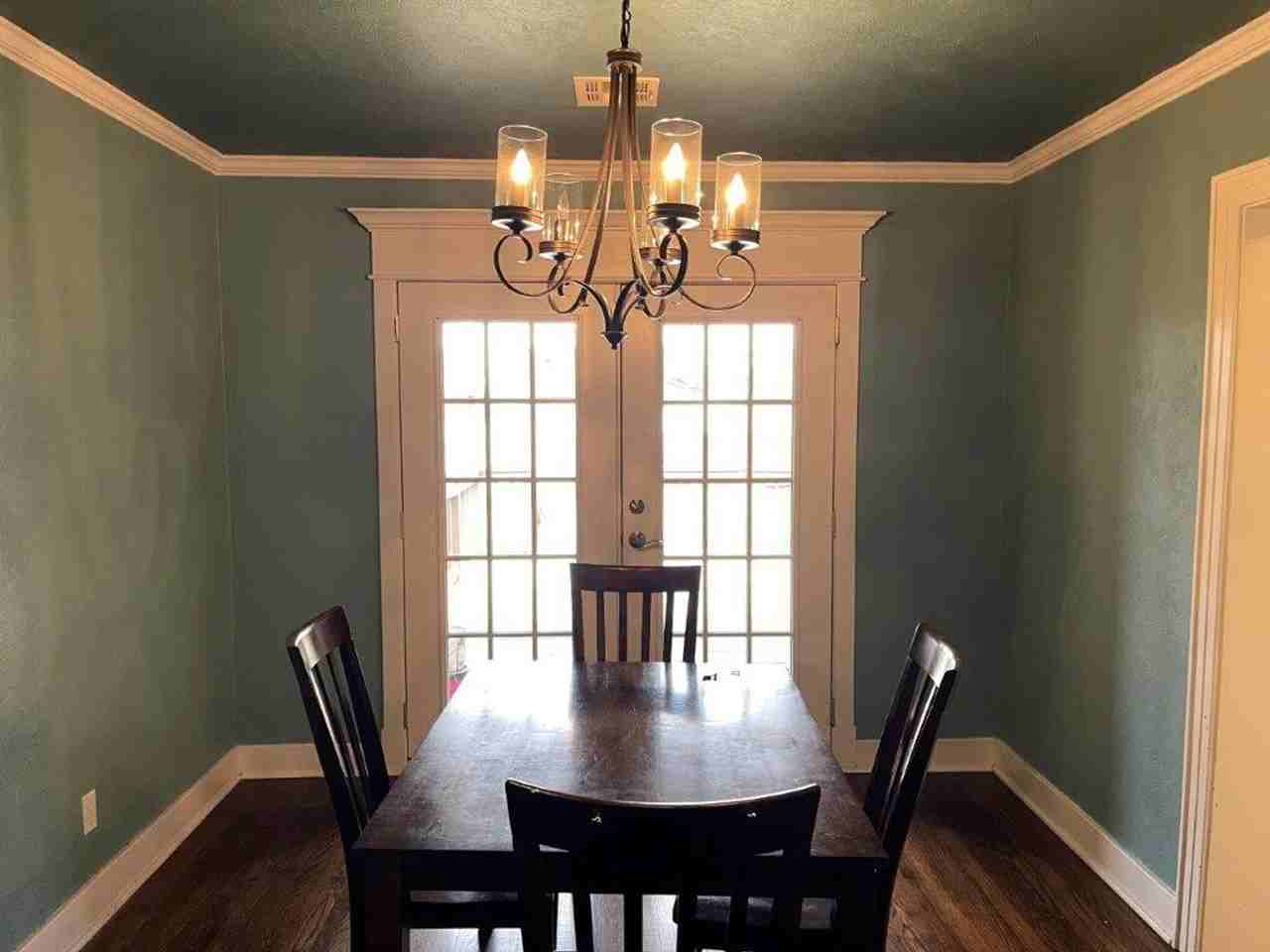 2853 Nw 21st St - Photo 3 of 16