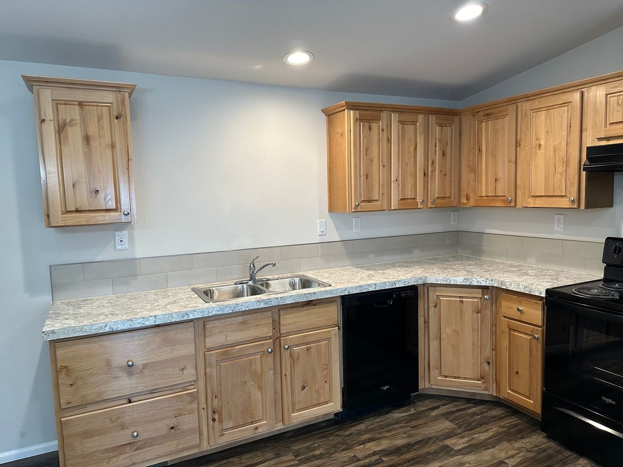 701 S 51st Pl - Photo 6 of 31