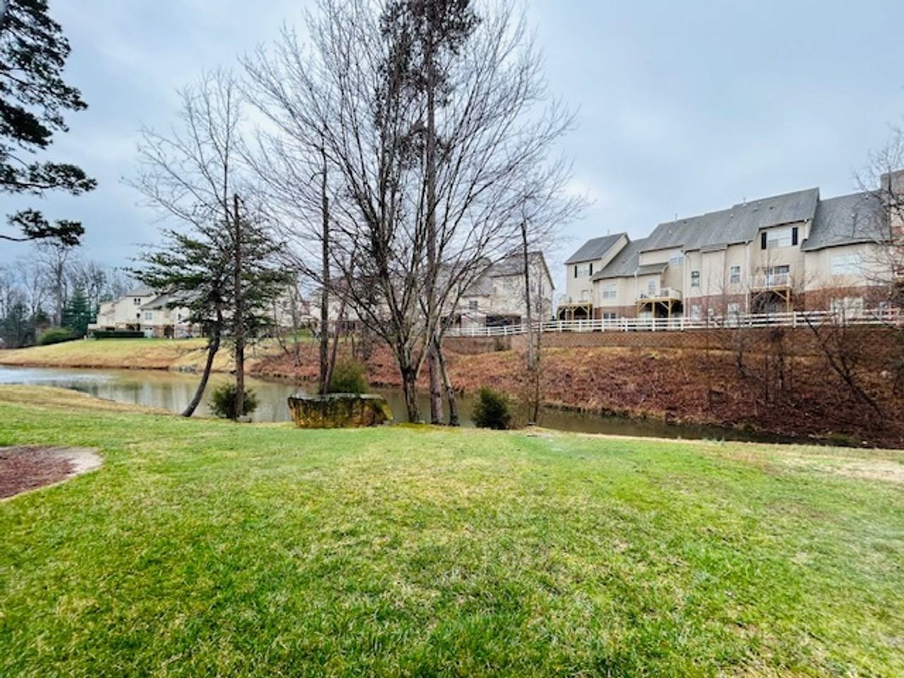 15 Cherine Way - Photo 3 of 31
