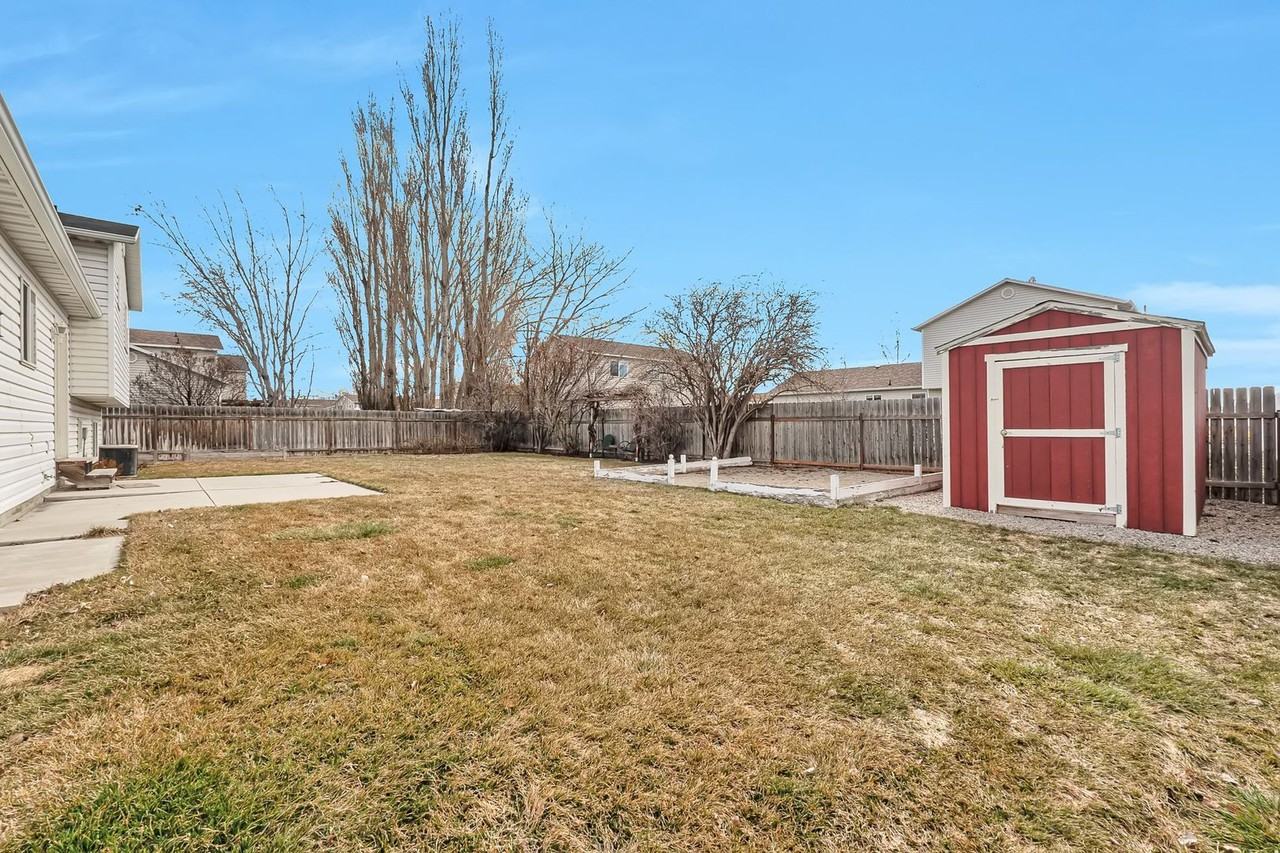 1637 W 200 S - Photo 2 of 15