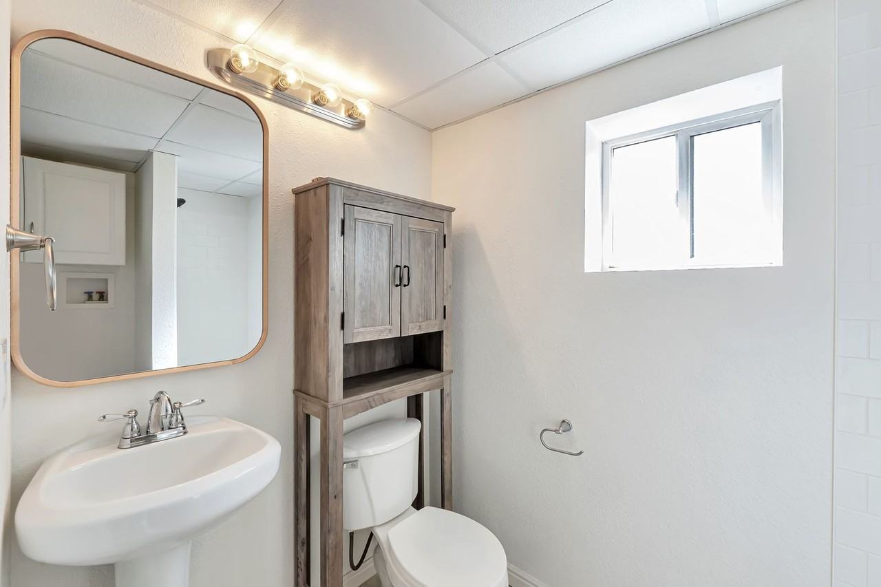 1637 W 200 S - Photo 6 of 15