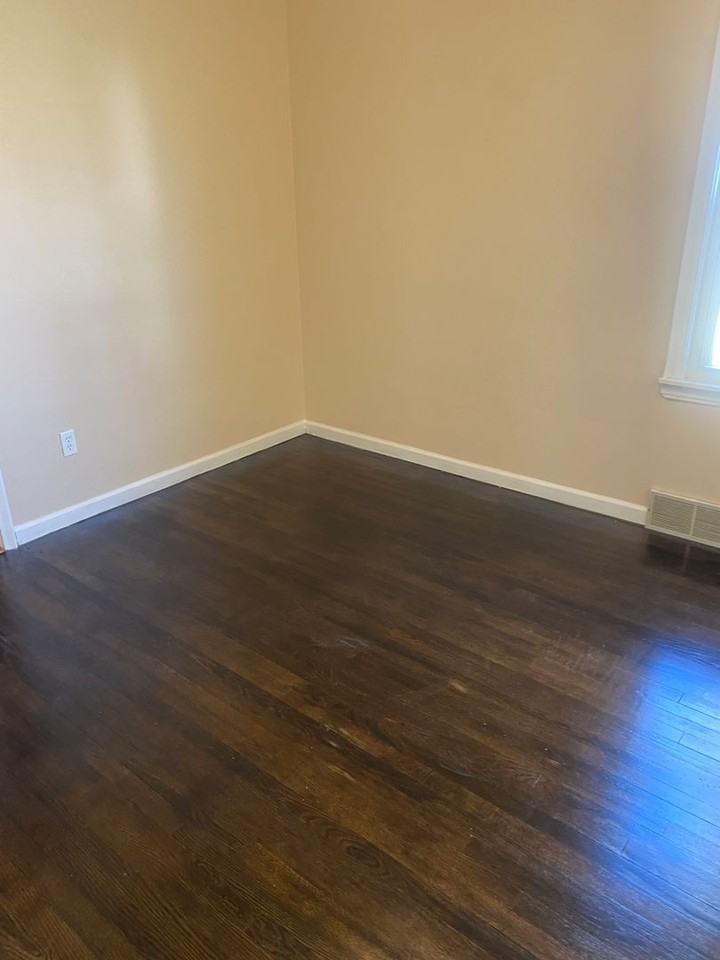 7611 Lamphere - Photo 4 of 11