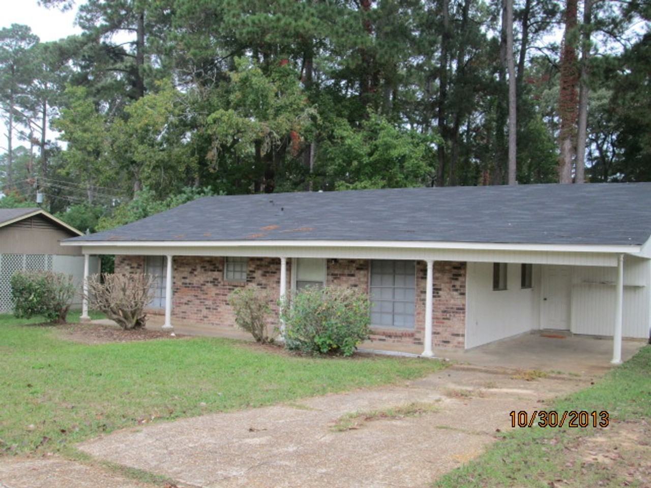 413 Hickory St - Photo 2 of 15