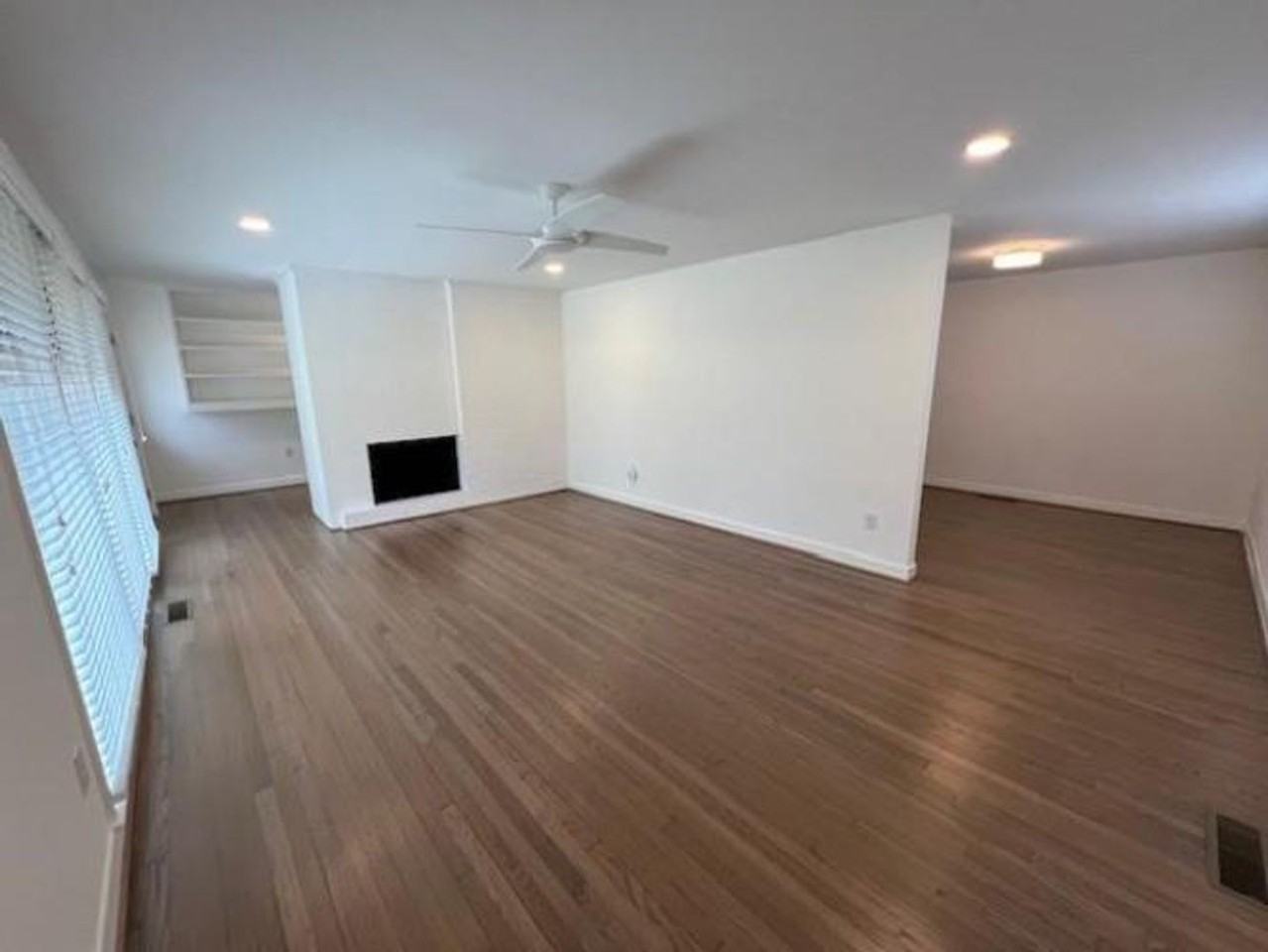 904 Brookwood Dr - Photo 3 of 11