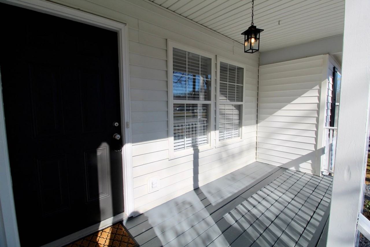 108 Guy St - Photo 3 of 32