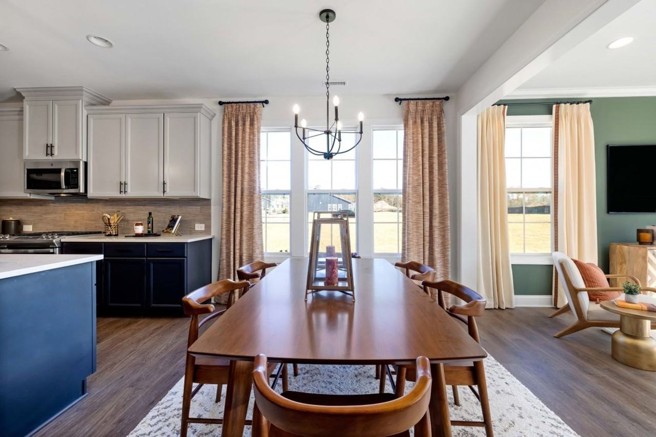 1004 Greatland Rd - Photo 2 of 19