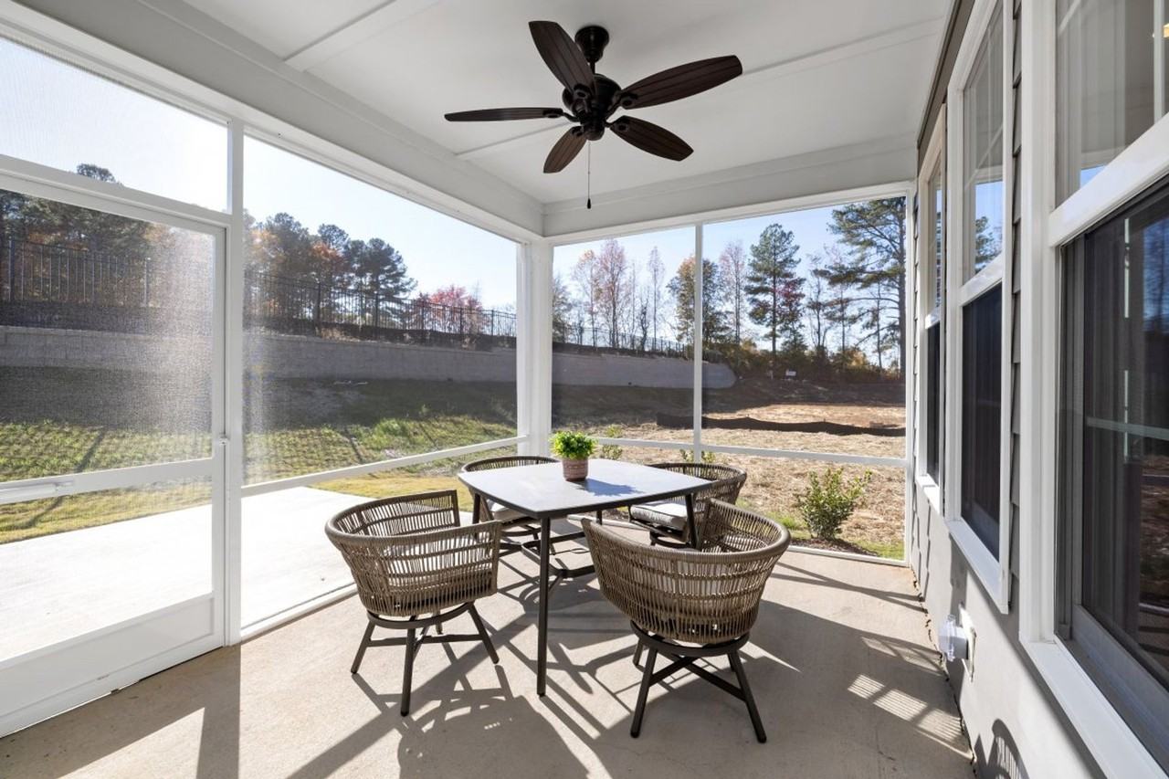 1004 Greatland Rd - Photo 4 of 19