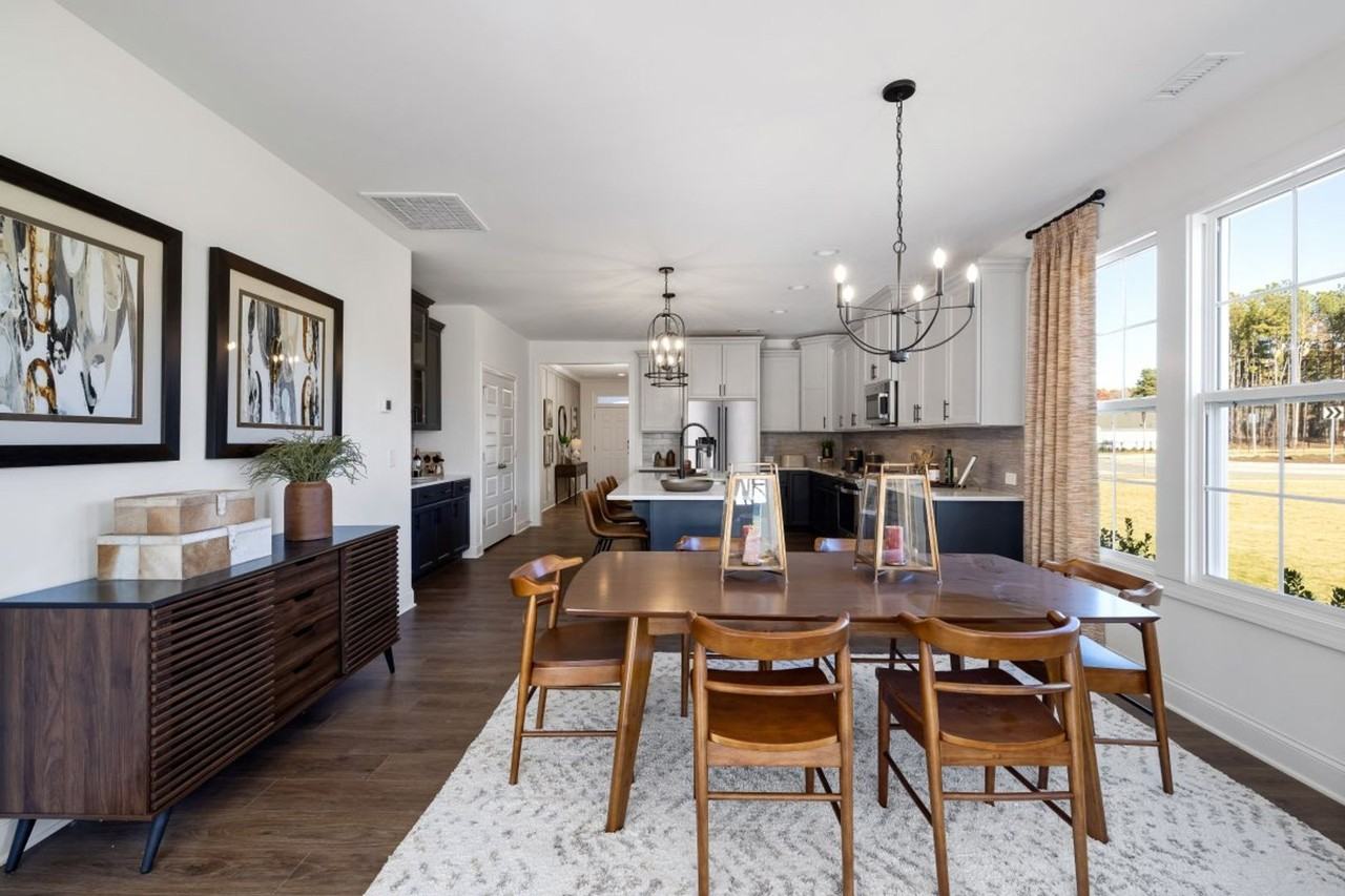 1004 Greatland Rd - Photo 5 of 19