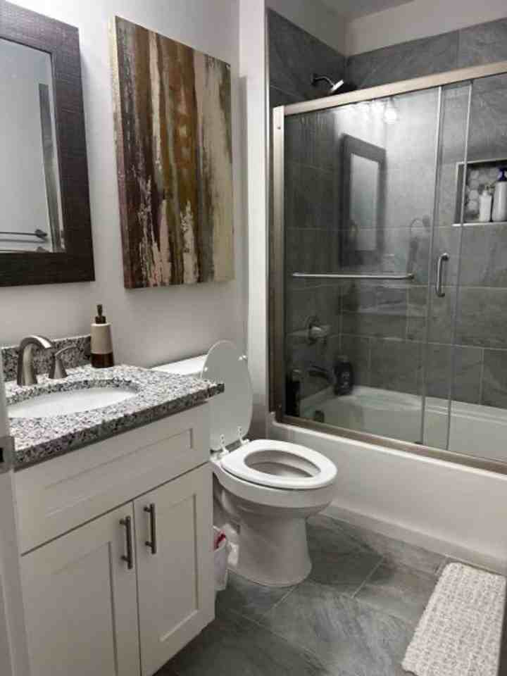 2801 Dearborn Dr - Photo 6 of 9