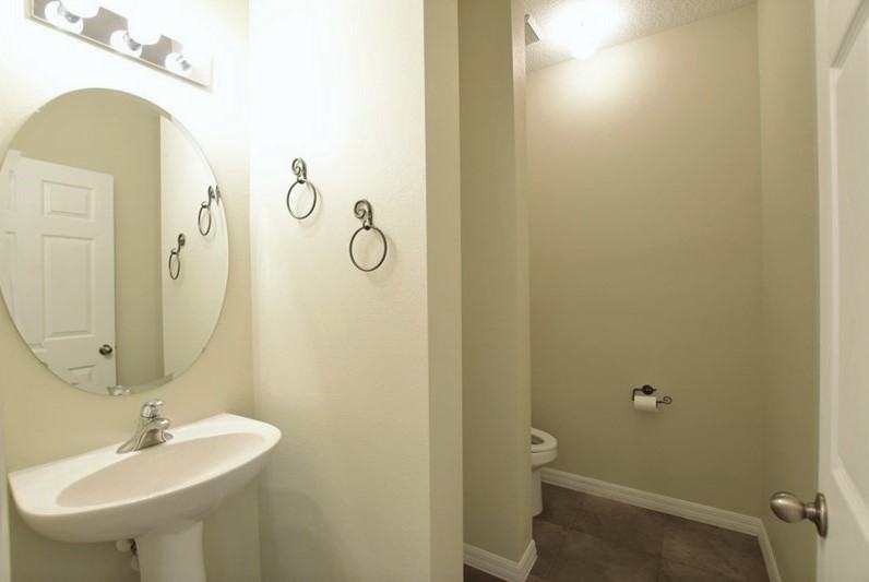 1144 Lake Baldwin Ln - Photo 3 of 13