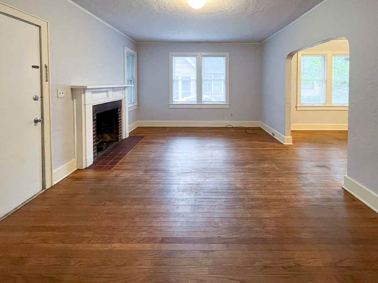 1118 Nw 3rd Ave - Photo 3 of 18