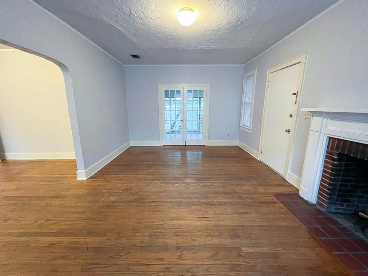 1118 Nw 3rd Ave - Photo 4 of 18