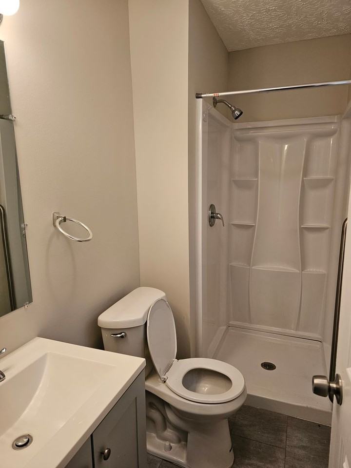 2318 Alabama Ave - Photo 3 of 16
