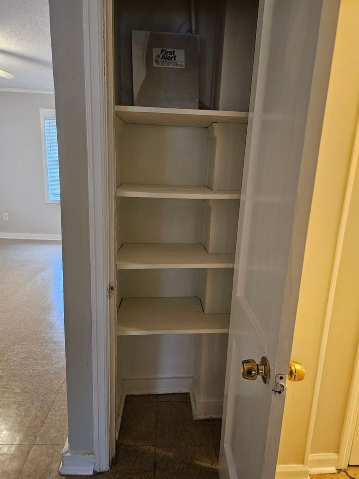 2318 Alabama Ave - Photo 2 of 16