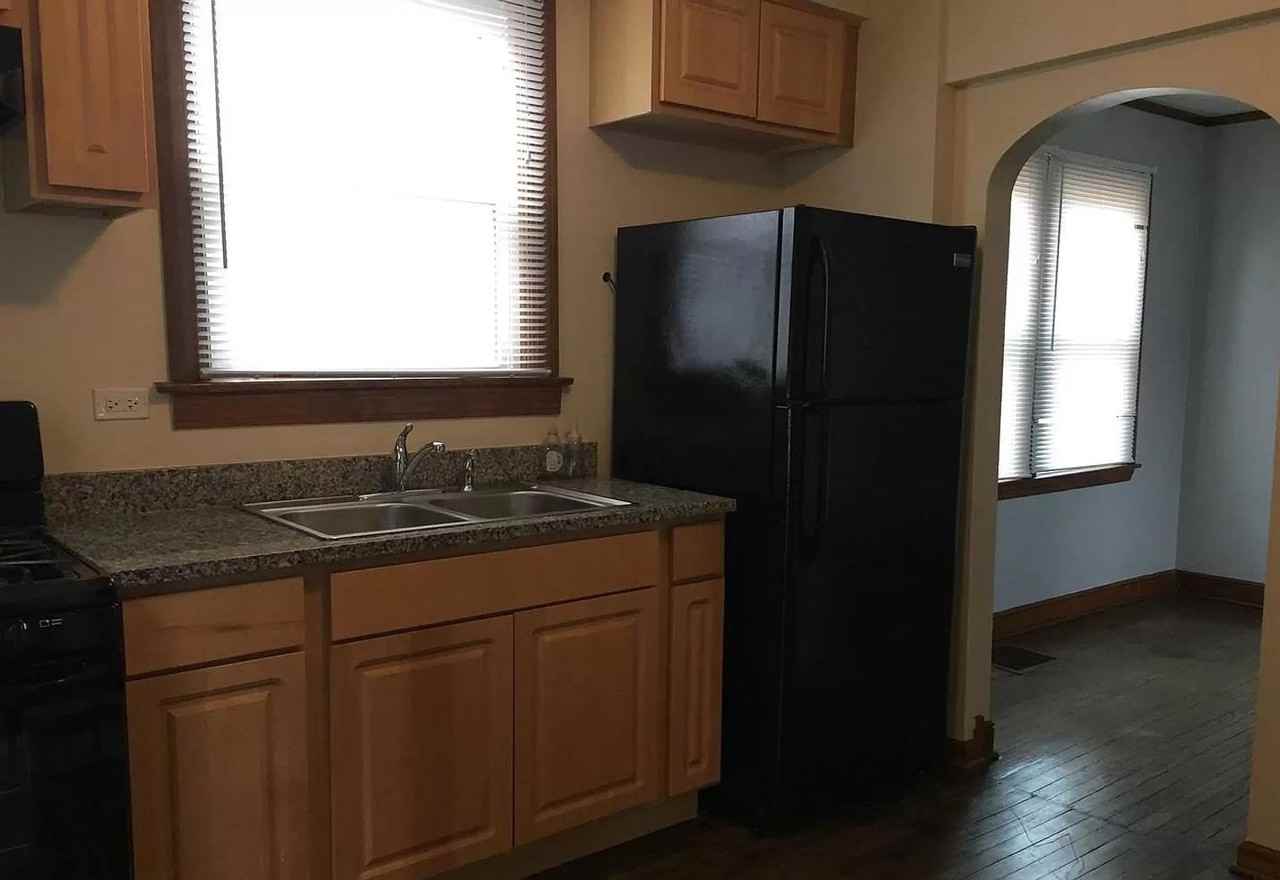 10730 S Avenue N - Photo 2 of 7