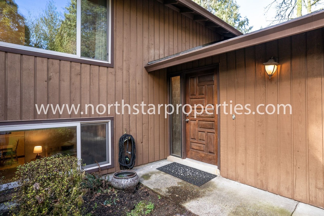 3600 Red Cedar Way - Photo 4 of 31