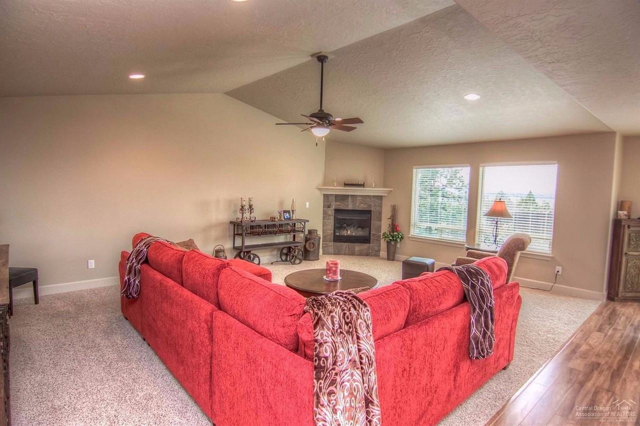 9425 12th Ln - Photo 7 of 20