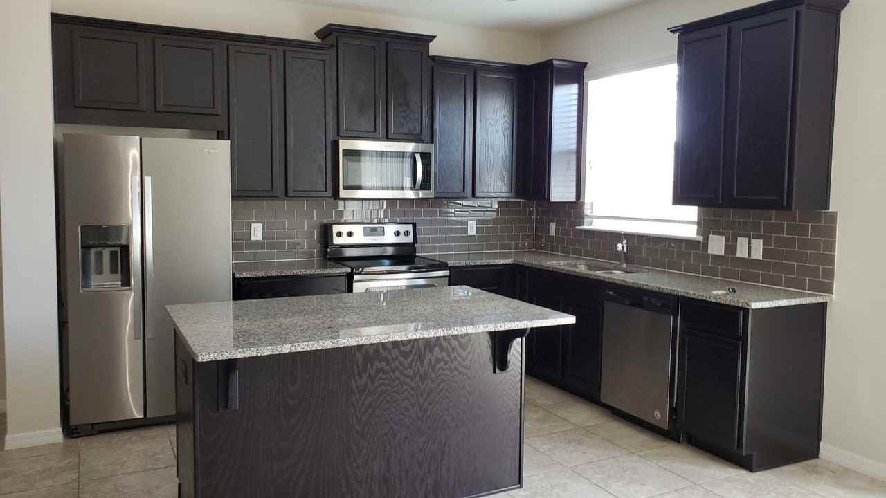 3545 Brighton Park Cir - Photo 4 of 12