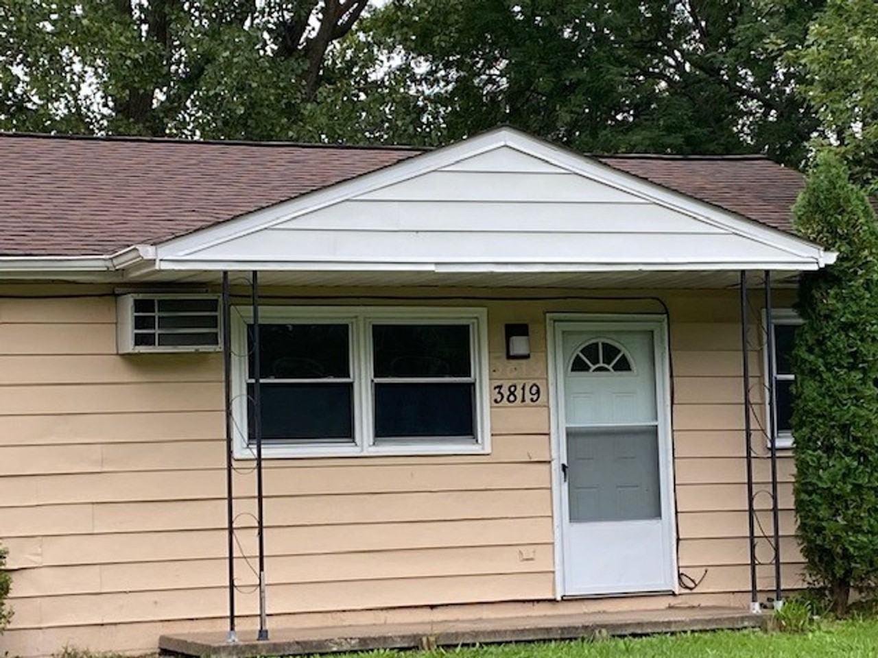 3819 Clifton Ave - Photo 4 of 37