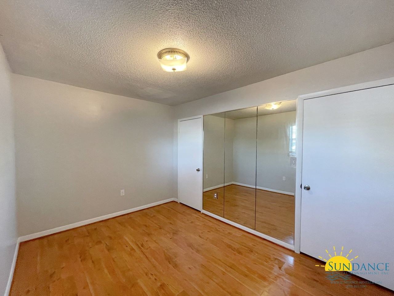 792 Navy St Apt B - Photo 6 of 10