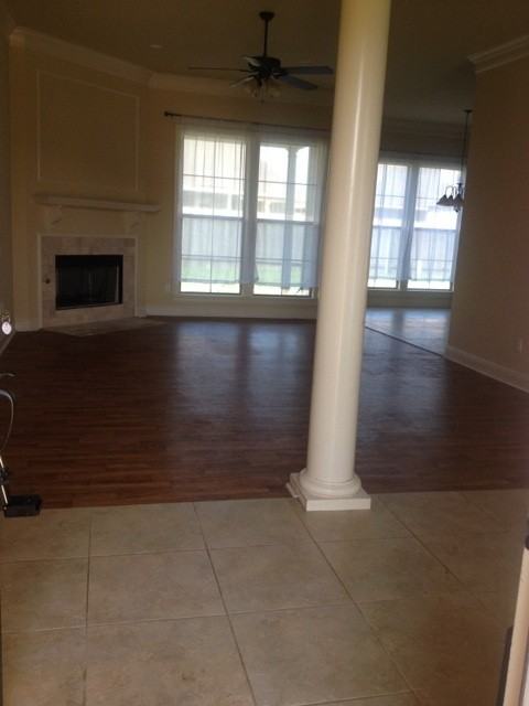 325 Camden Hl - Photo 2 of 5