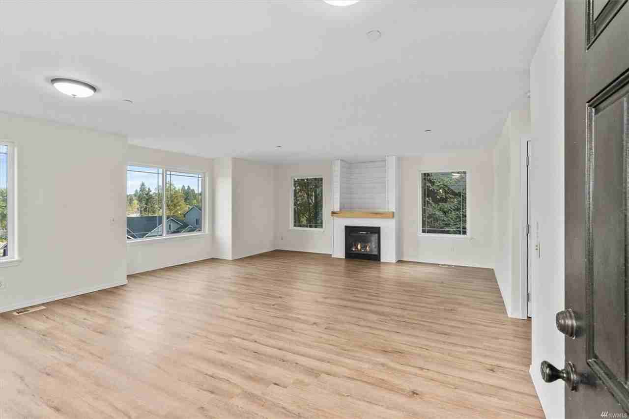 13815 Macadam Rd S - Photo 3 of 24