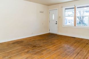 606 Paris Ct - Photo 1 of 1