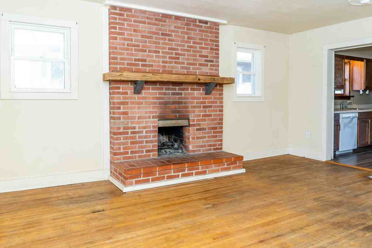 606 Paris Ct - Photo 7 of 37