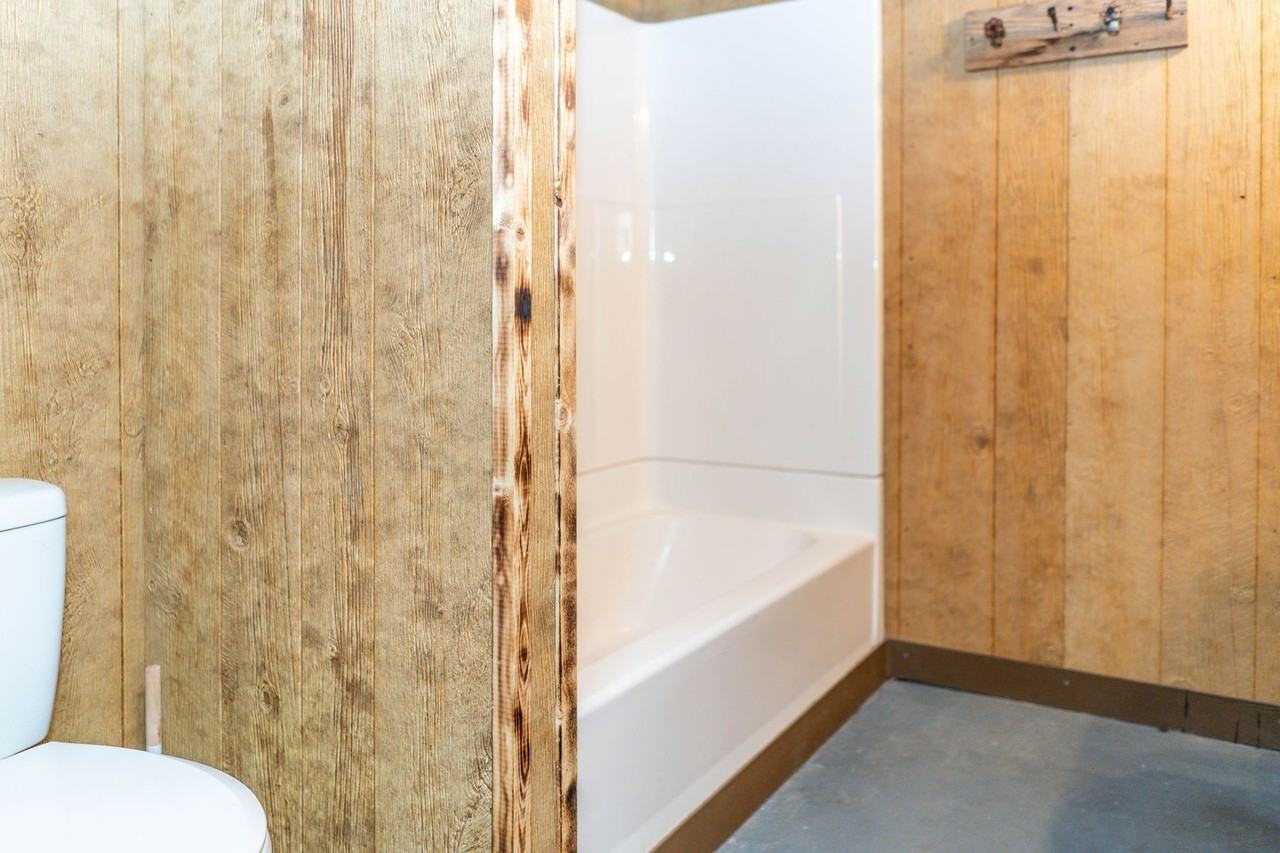 606 Paris Ct - Photo 3 of 37