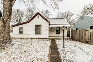 featured image of 214 W Walnut St