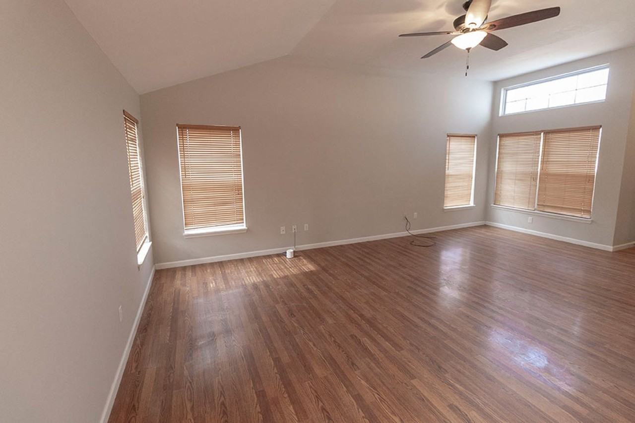 2304 Maricopa Dr - Photo 7 of 35