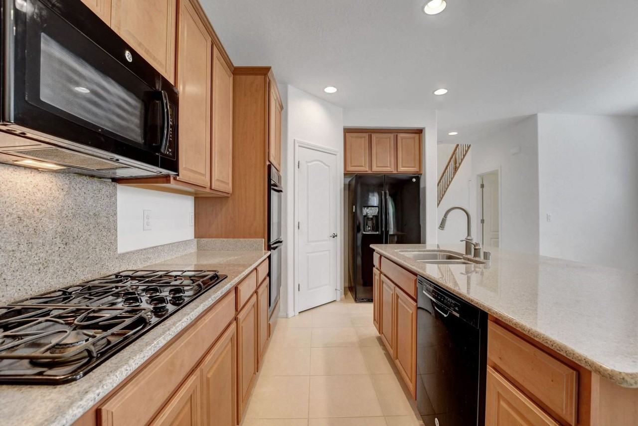 7110 Purple Iris Ave - Photo 4 of 50
