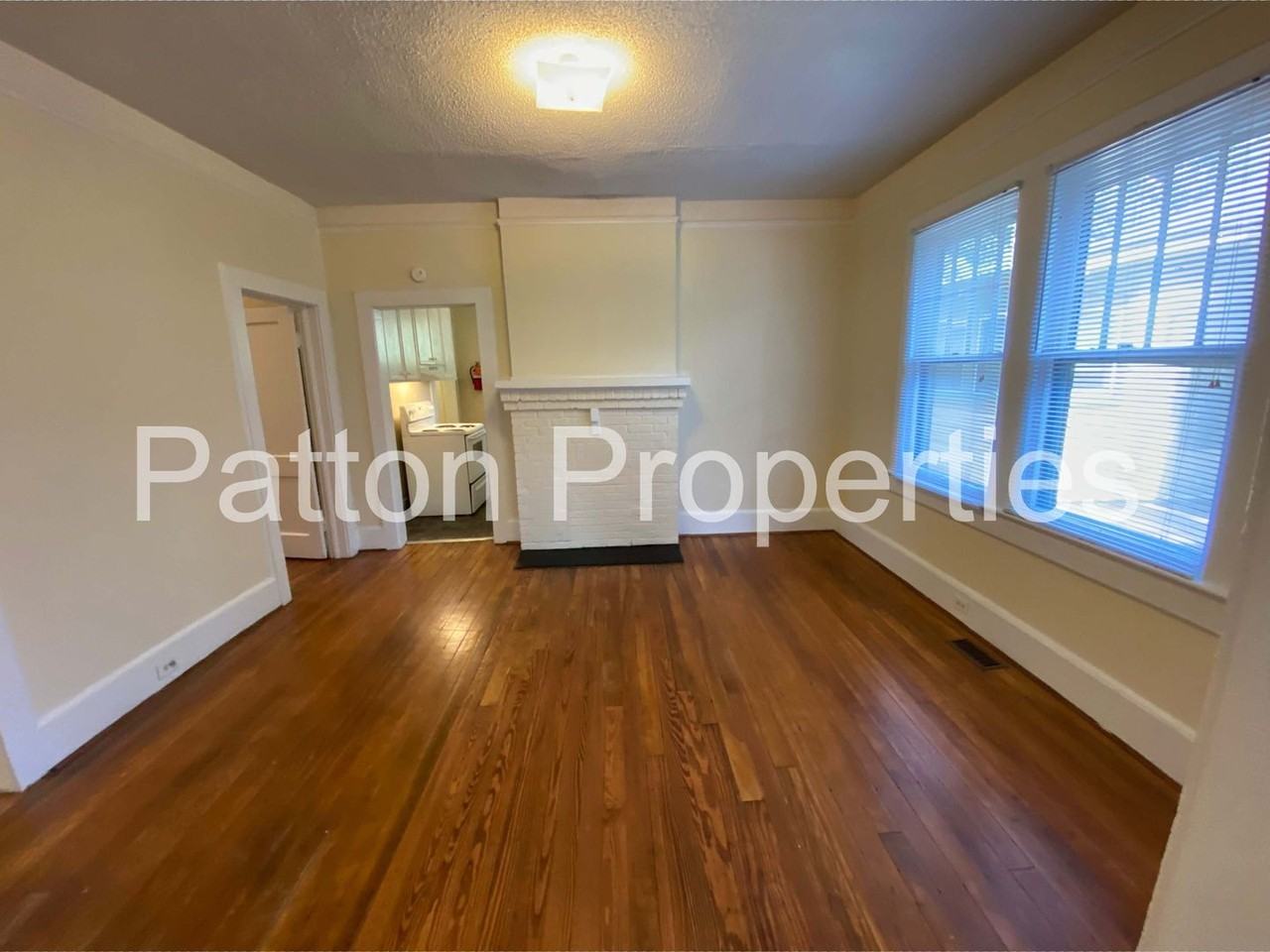 2221 Greene St - Photo 4 of 16