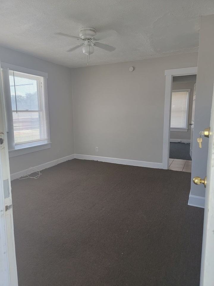 894 13th Ave S - Photo 2 of 33