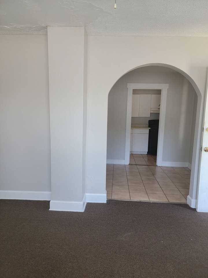 894 13th Ave S - Photo 3 of 33