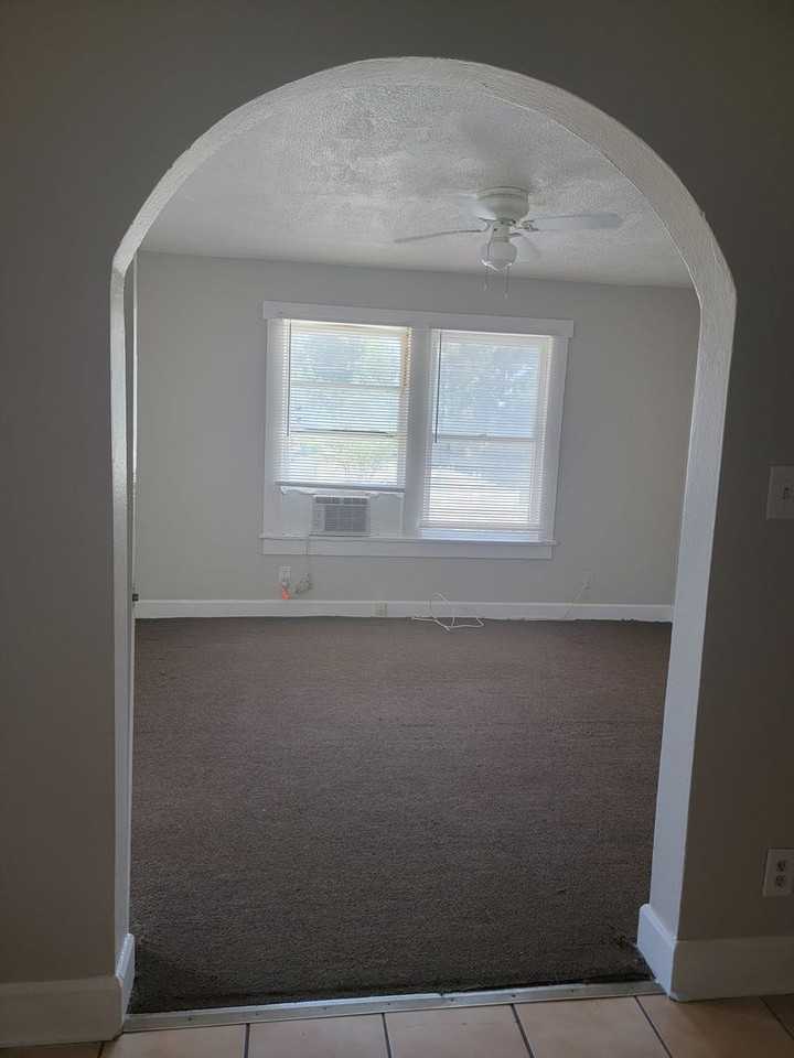 894 13th Ave S - Photo 6 of 33