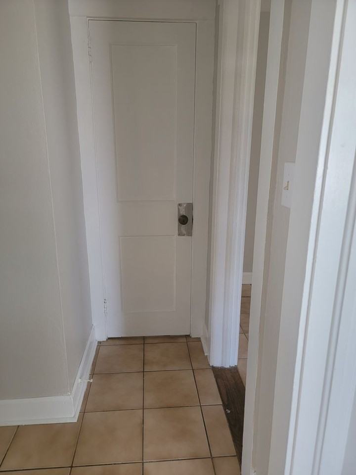 894 13th Ave S - Photo 7 of 33