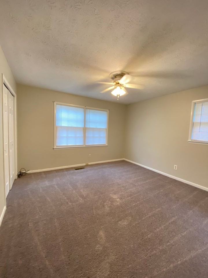 1032 Emory Pl - Photo 7 of 15