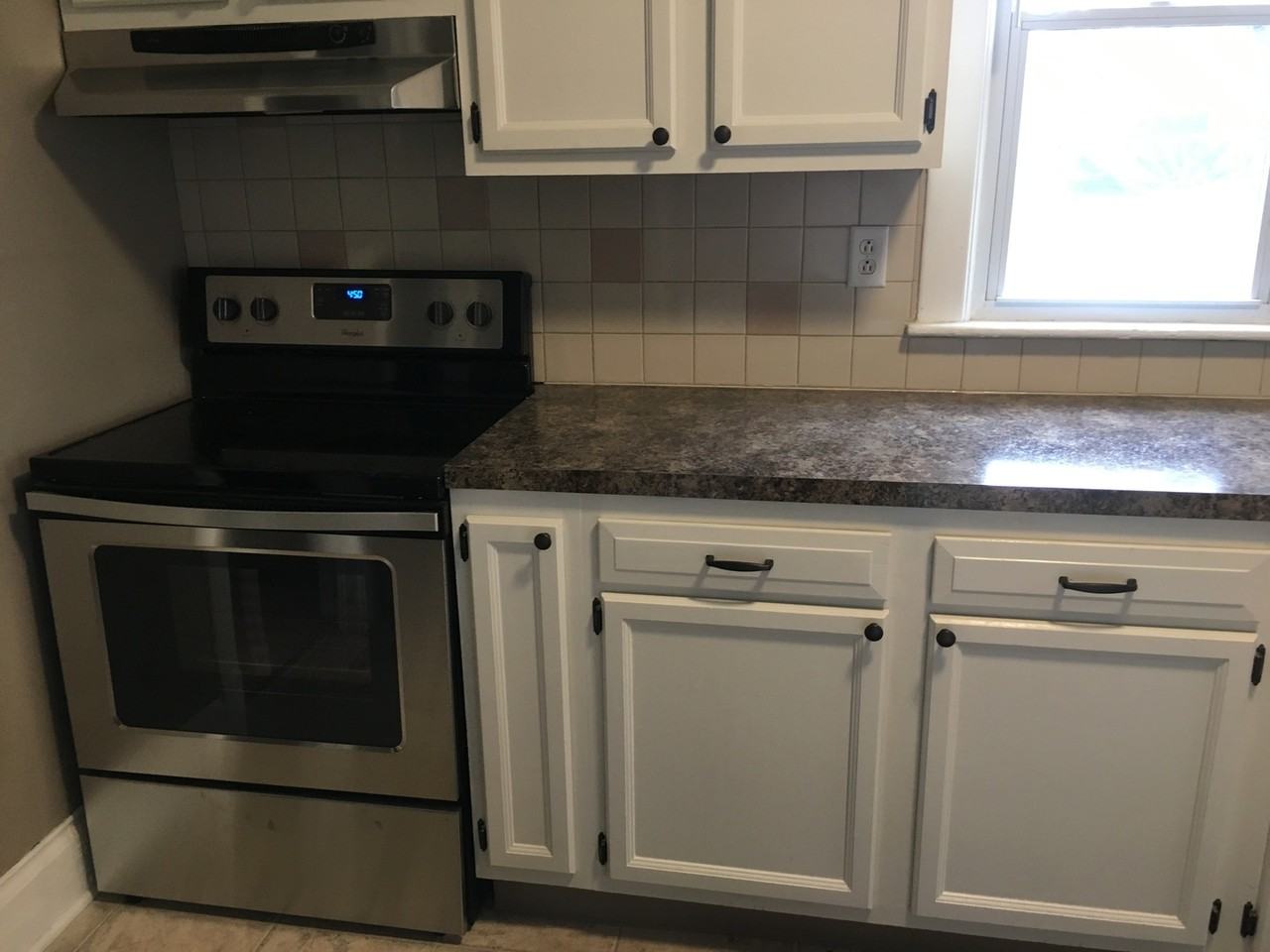 936 Crescent St Ne - Photo 6 of 10