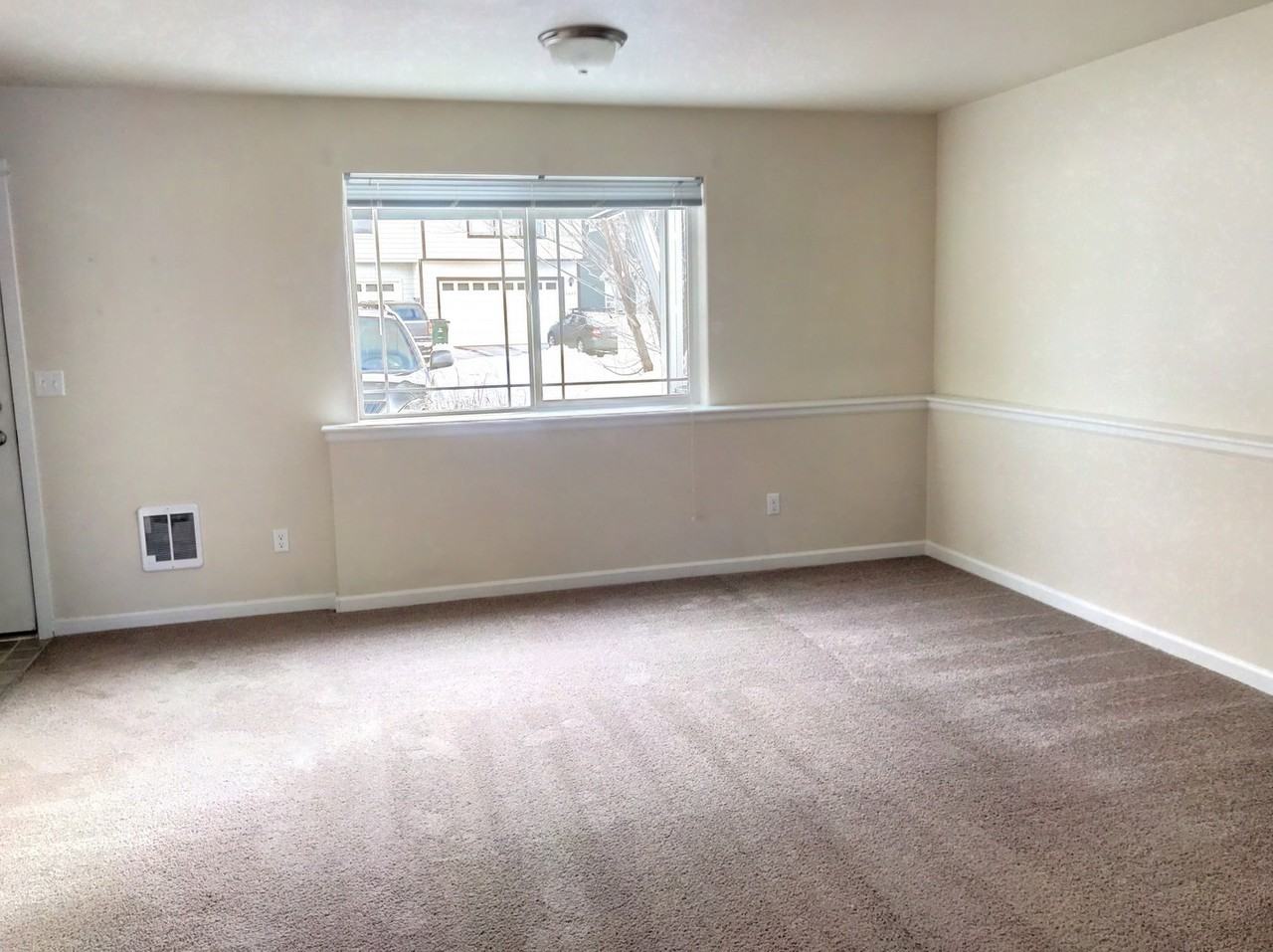 1030 Alturas Dr - Photo 2 of 18