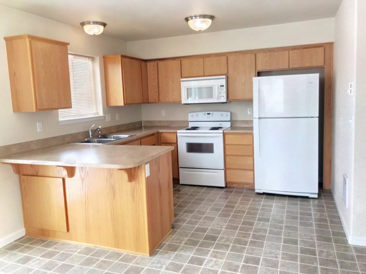 1030 Alturas Dr - Photo 3 of 18