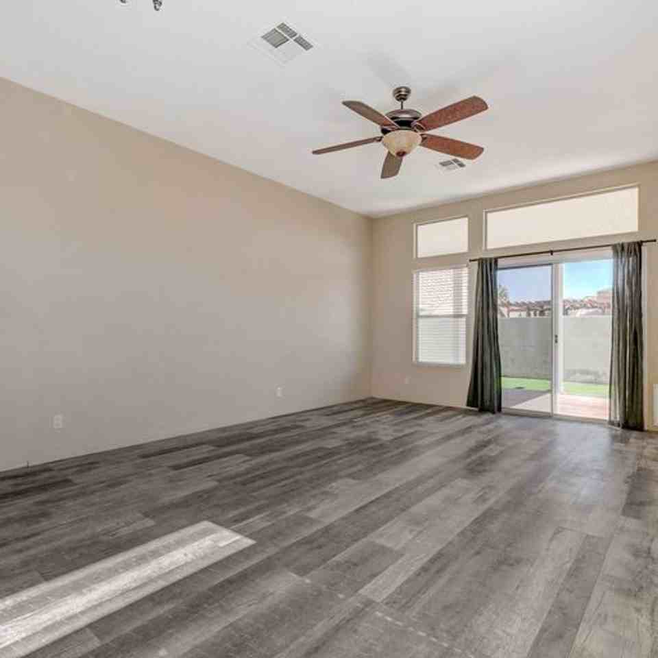 5022 Vista Loma Way - Photo 7 of 18