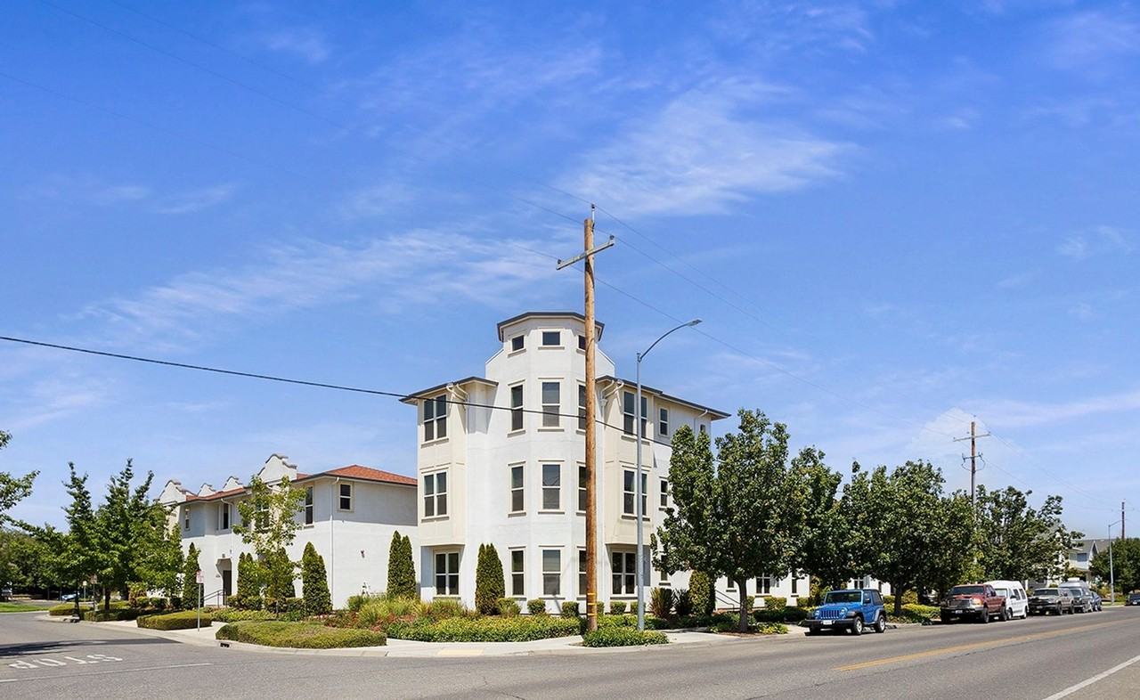 2598 E 20th St #202 - Photo 3 of 7