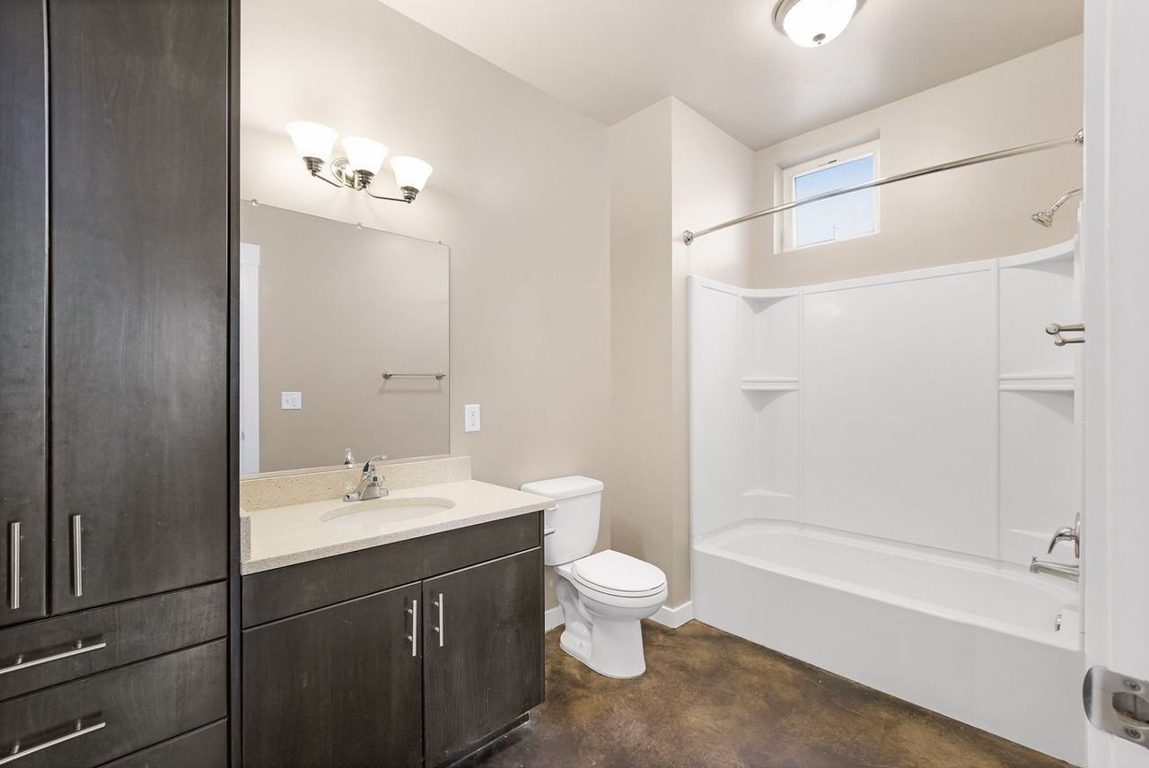 2598 E 20th St #202 - Photo 6 of 7