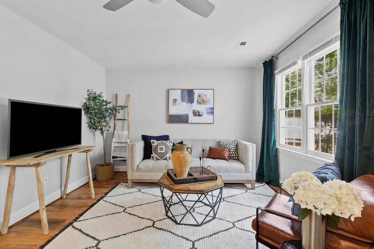 943 Morreene Road - Photo 3 of 24