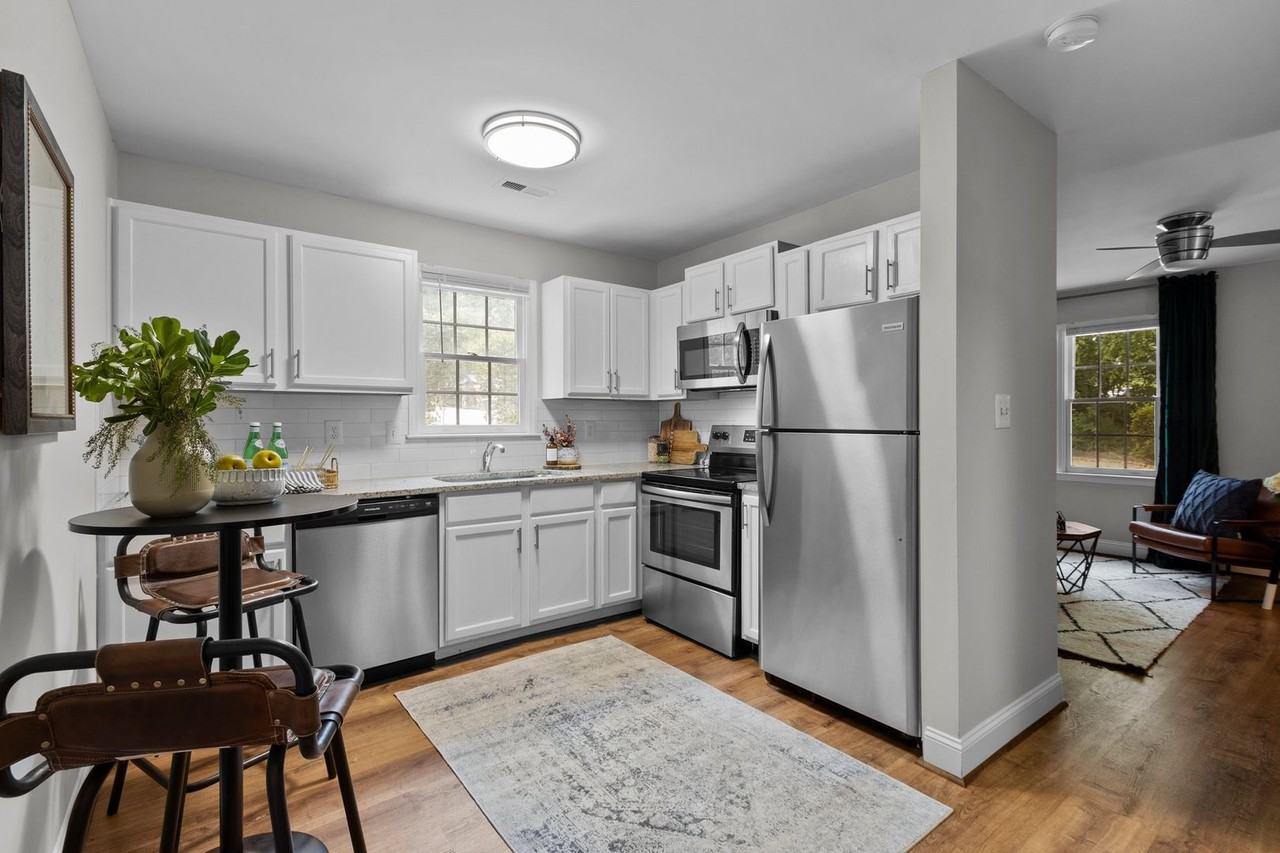 943 Morreene Road - Photo 7 of 24